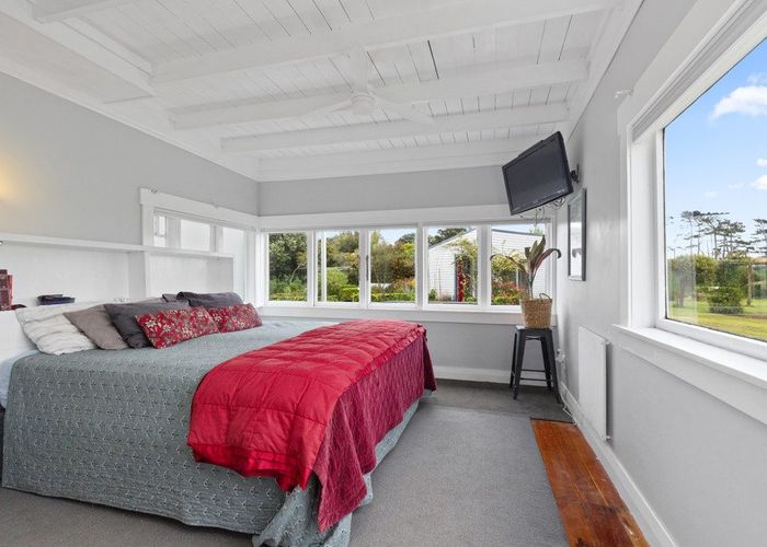  at 86 McGowan Road, Karioitahi, Waiuku