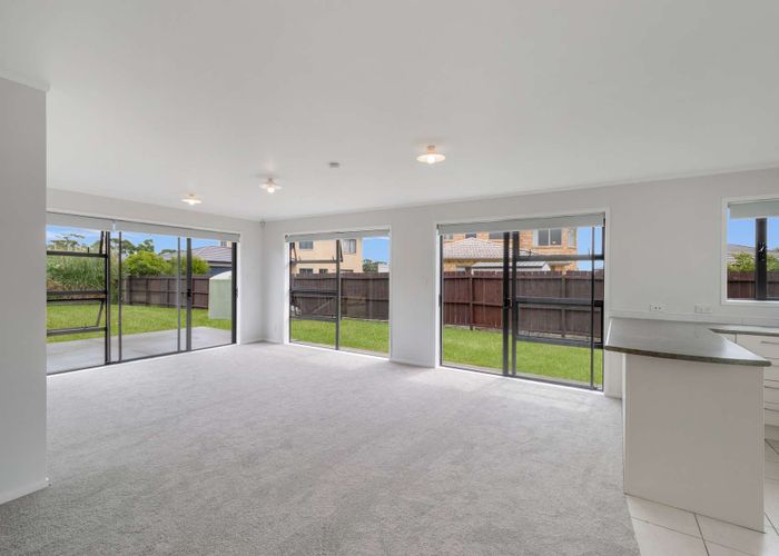  at 19 Aitkenhead Court, Parakai, Helensville
