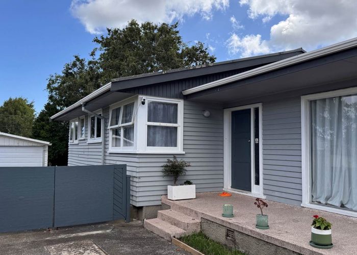  at 98 Edgewater Drive, Pakuranga, Manukau City, Auckland