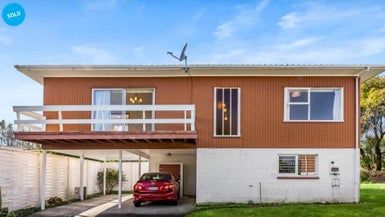  at 16 Yeoman Place, Howick, Auckland