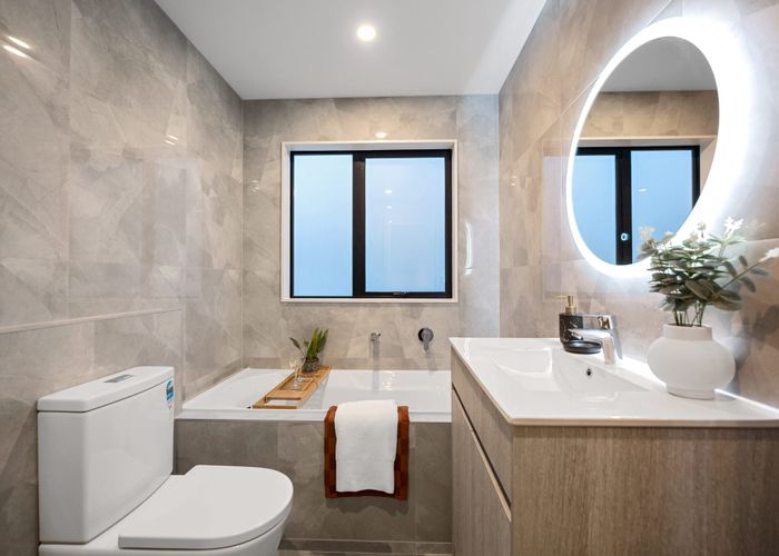  at 33D Garadice Road, Rothesay Bay, North Shore City, Auckland