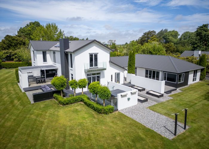  at 97E Englefield Road, Northwood, Christchurch