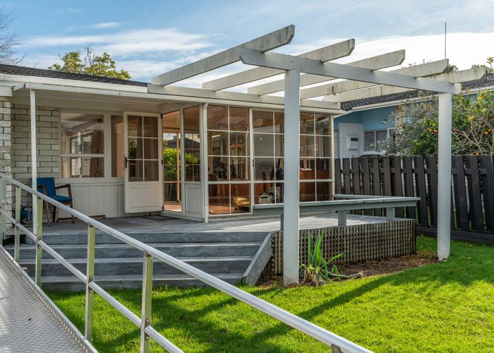  at 35 Alison Street, Hamilton Lake, Hamilton, Waikato