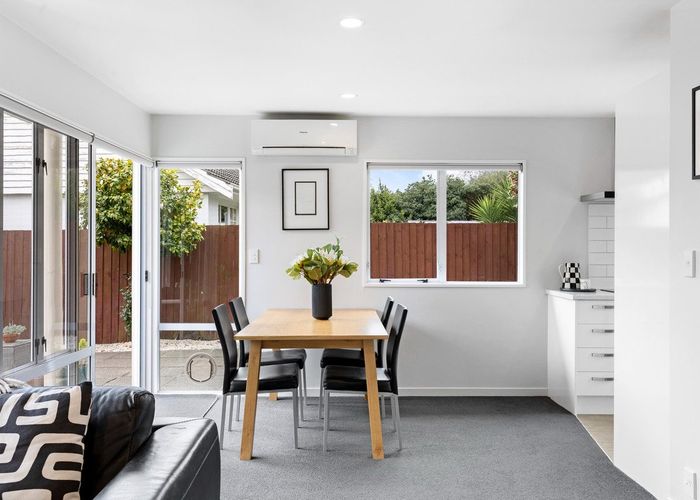  at 2/18 Palatine Terrace, Huntsbury, Christchurch
