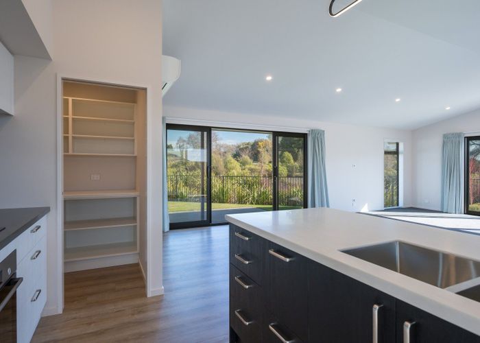  at 34 Cupola Crescent, Richmond