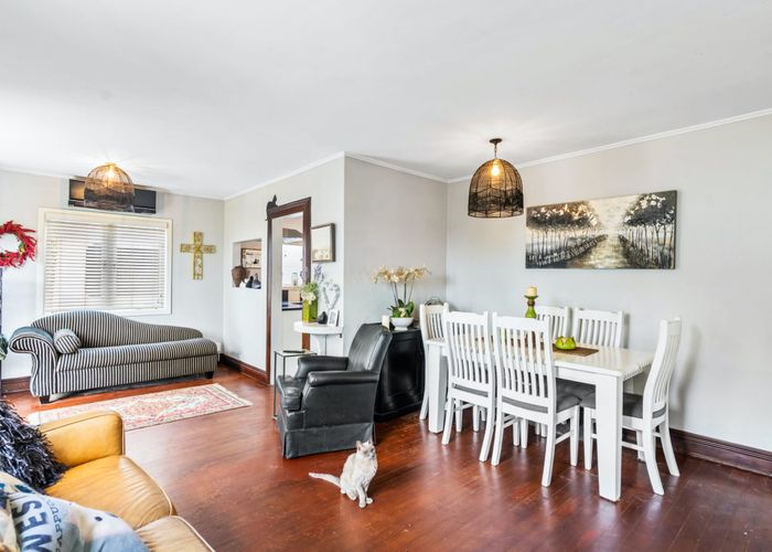  at 74 Forrest Hill Road, Forrest Hill, North Shore City, Auckland