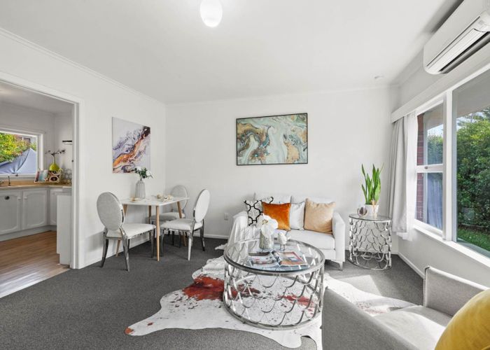  at 2/33 Dominion Street, Takapuna, North Shore City, Auckland