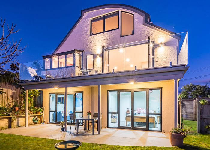  at 102 Seaview RD, PARAPARAUMU BEACH, PARAPARAUMU