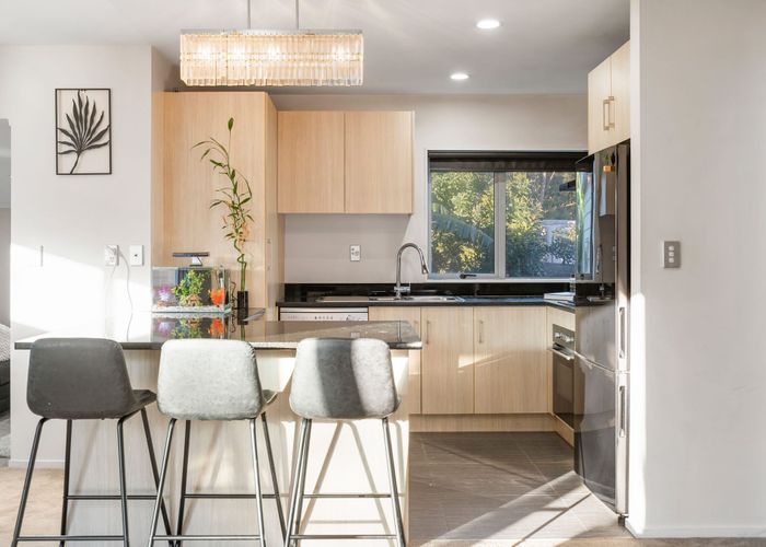  at 10A Beeche Place, Birkdale, North Shore City, Auckland