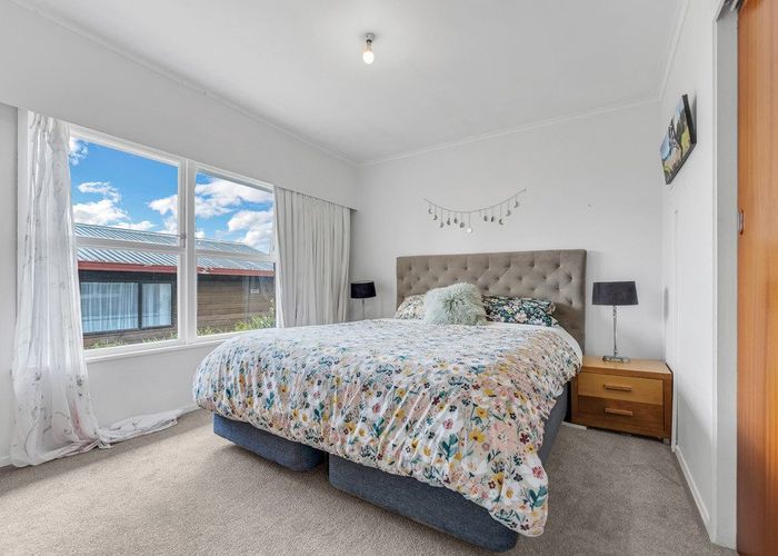  at 3/3 Opua Street, Belmont, Auckland