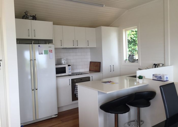  at 6 Carlton Crescent, Maraetai, Auckland