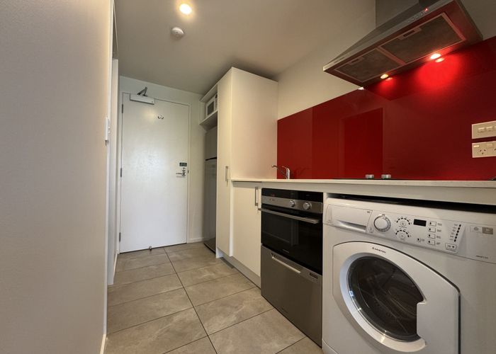  at 8b/17 Bunyan Street, Waltham, Christchurch City, Canterbury