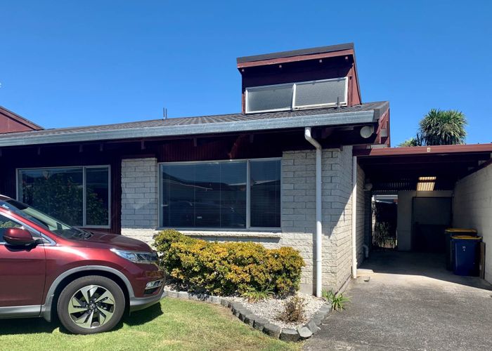  at 4/35 Swanson Road, Henderson, Auckland