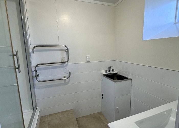  at 20 Pahi Place, West Harbour, Waitakere City, Auckland