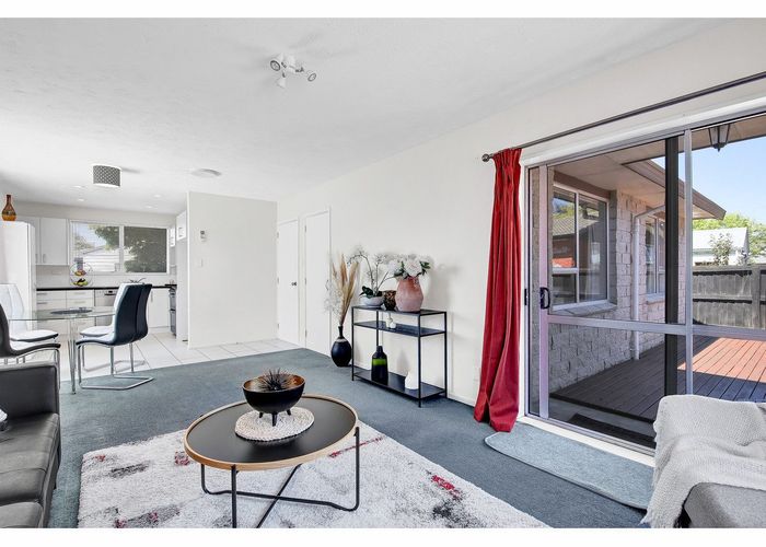  at 2/67 Keighleys Road, Bromley, Christchurch