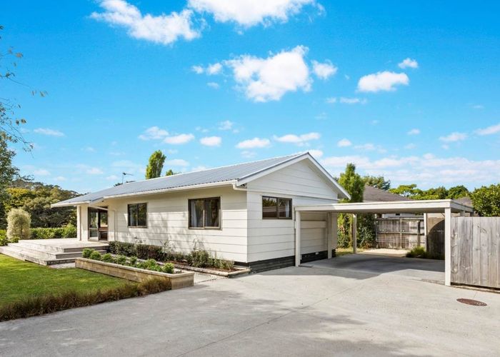  at 10 Rheingold Place, Huapai, Kumeu