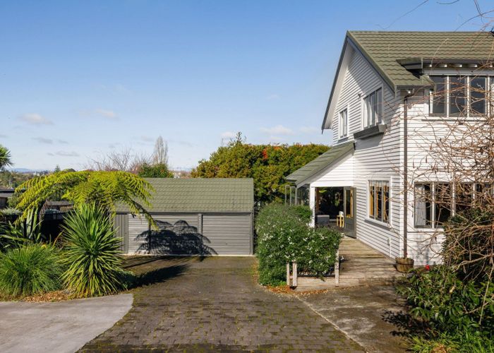  at 69 Forest Lake Road, Forest Lake, Hamilton, Waikato