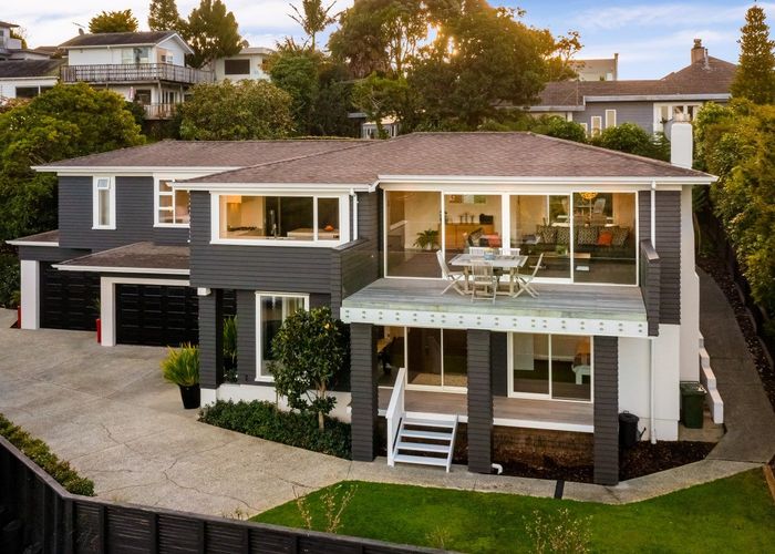 Free property data for 37 Eastcliffe Road, Castor Bay, Auckland homes