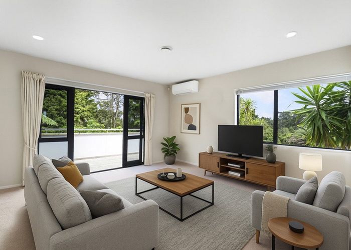  at 11 Pigeonwood Lane, Albany, North Shore City, Auckland