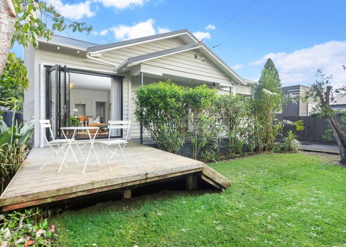  at 12 Fergusson Avenue, Sandringham, Auckland