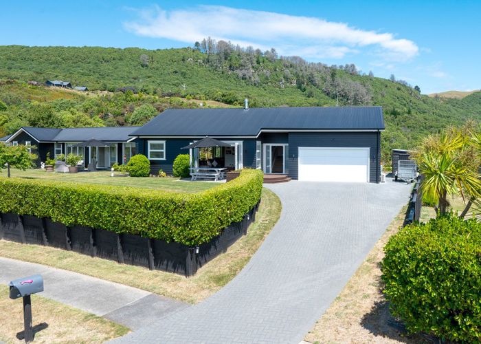  at 1 Peregrine Place, Kinloch, Taupo, Waikato