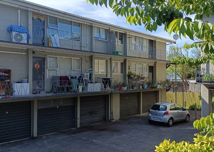  at 8/33 Royal Terrace, Sandringham, Auckland City, Auckland