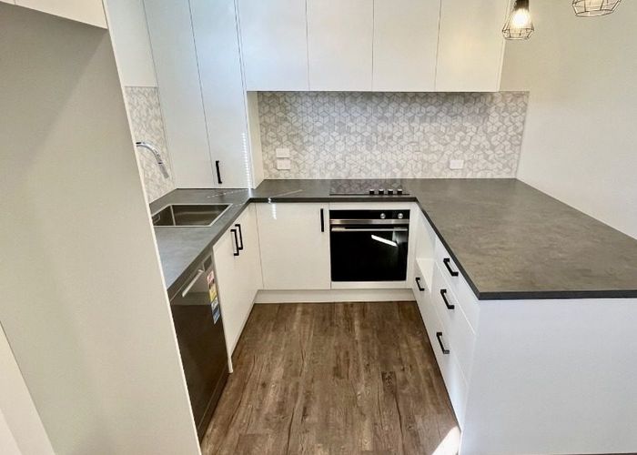  at 1/677 Worcester Street, Linwood, Christchurch City, Canterbury