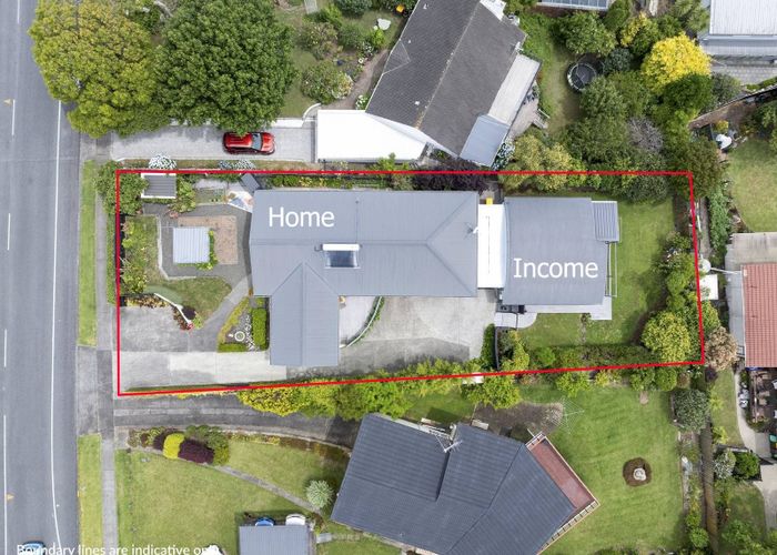  at 117 Bradbury Road, Botany Downs, Auckland