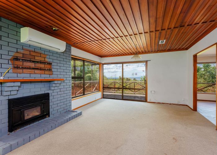  at 555B East Coast Road, Browns Bay, North Shore City, Auckland