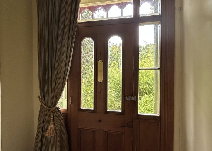  at 90 Glenmore Street, Northland, Wellington