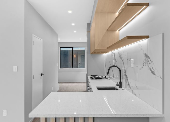  at 2 Kama Place, Sunnynook, North Shore City, Auckland