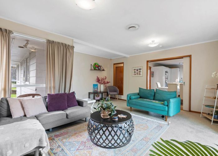  at 31 Regency Place, Sunnynook, Auckland