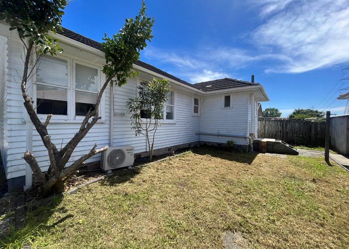  at 92 Portage Road, New Lynn, Waitakere City, Auckland