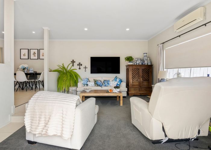  at 1/20 Solana Court, Botany Downs, Manukau City, Auckland