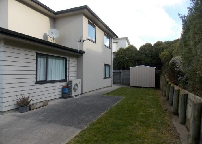  at 8 Tongariro Drive, Aotea, Porirua, Wellington