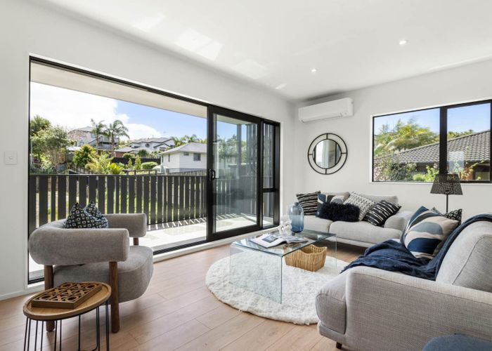 at 8/52B Rosedale Road, Rosedale, Auckland
