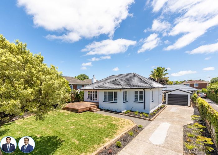  at 14 Coronation Road, Mangere Bridge, Auckland