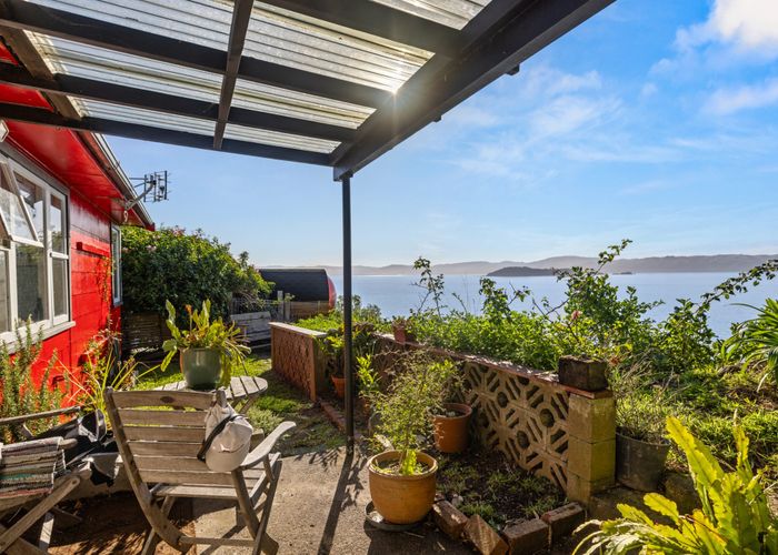  at 2 Rangiuru Road, Mahina Bay, Eastbourne, Lower Hutt, Wellington