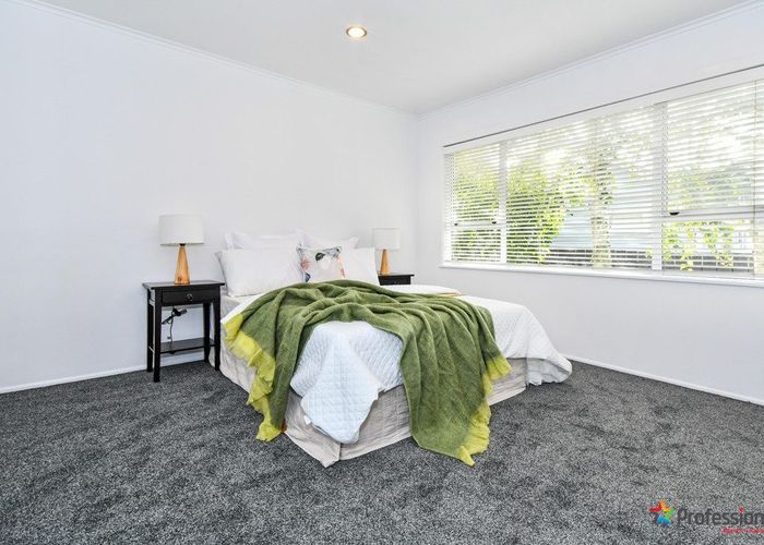  at 6 Blanes Road, Weymouth, Auckland