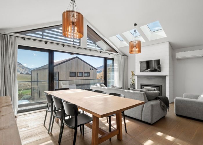  at 2 Eichardt Place, Jacks Point, Queenstown-Lakes, Otago