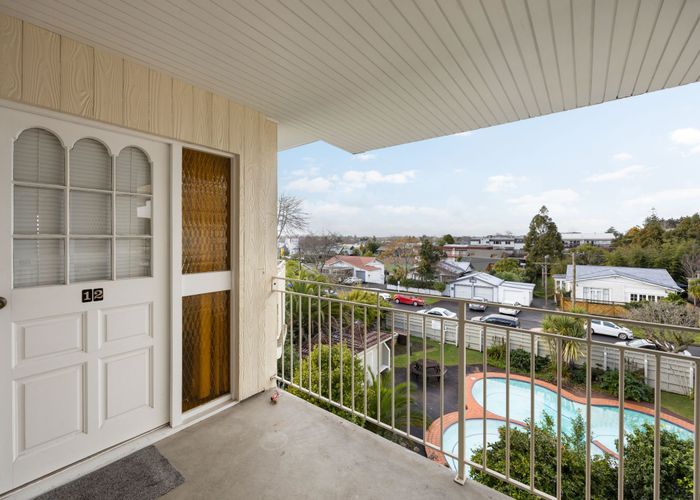  at 12/10 Hunter Street, Hamilton Lake, Hamilton, Waikato