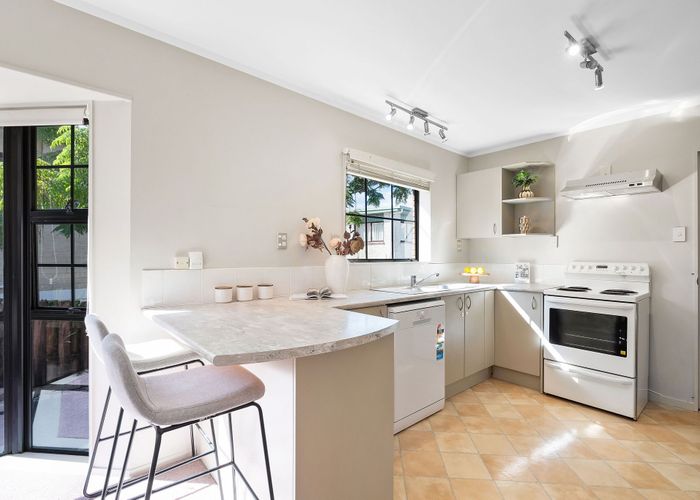  at 2/97 Matipo Road, Mairangi Bay, North Shore City, Auckland