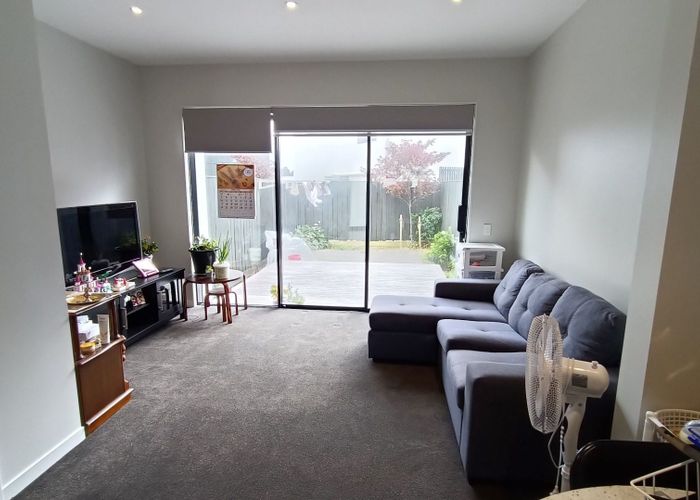 For rent 7/46 Oswald Crescent, Newlands, Wellington, Wellington