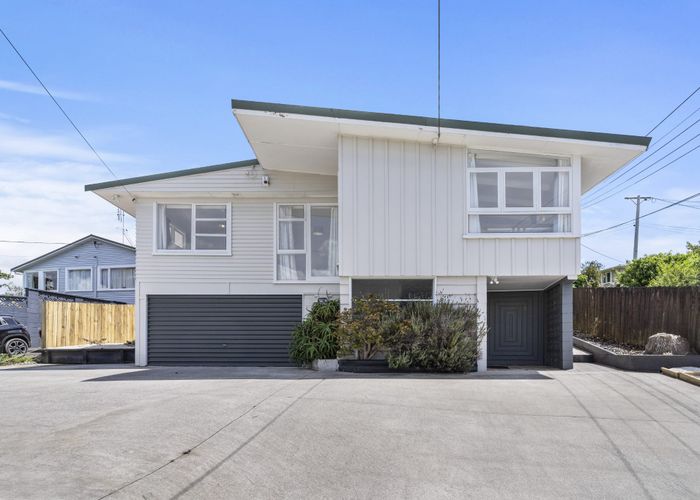  at 1/23 Park Road, Glenfield, Auckland