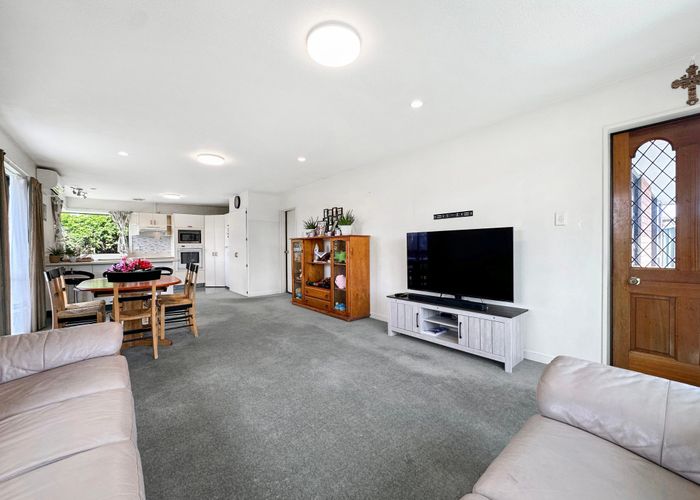  at 2/41 Amyes Road, Hornby, Christchurch City, Canterbury