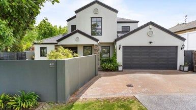  at 2/1 Bundoran Way, Pinehill, Auckland