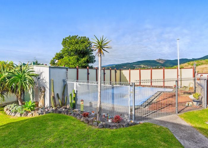  at 52 Kiwi Road, Raumati Beach, Kapiti Coast, Wellington