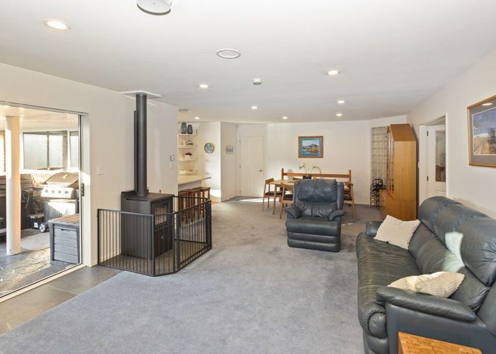  at 10 Cordyline Place, Waimairi Beach, Christchurch