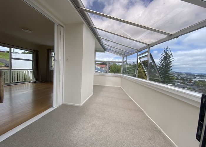  at 604 East Coast Road, Pinehill, North Shore City, Auckland