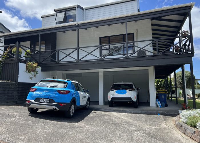  at 17 Constable Lane, West Harbour, Auckland